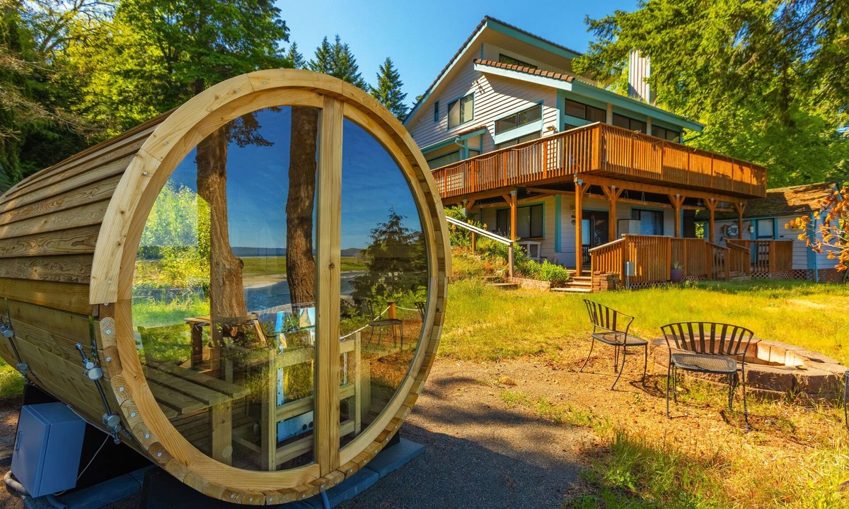 Brinnon House | 2BR waterfront home with beach access and views.