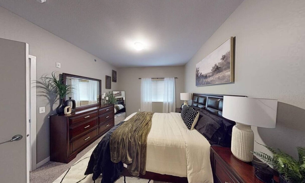 Sioux Falls Apartment | 2BR2B w/Hot Tub, Pool, and Gym