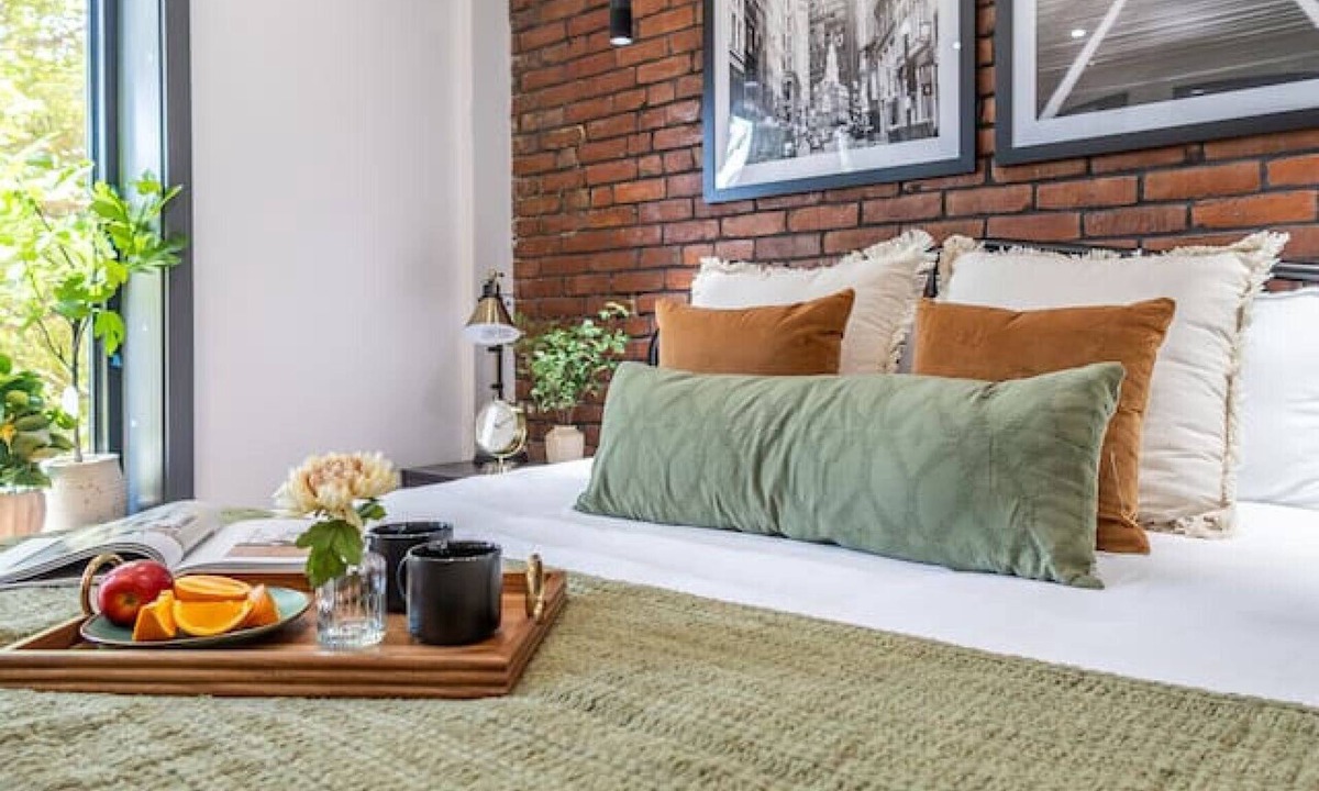 Somerville Apartment | 2BR2Bth 2 Parking Spaces/TD Garden/MIT/Harvard/BOS