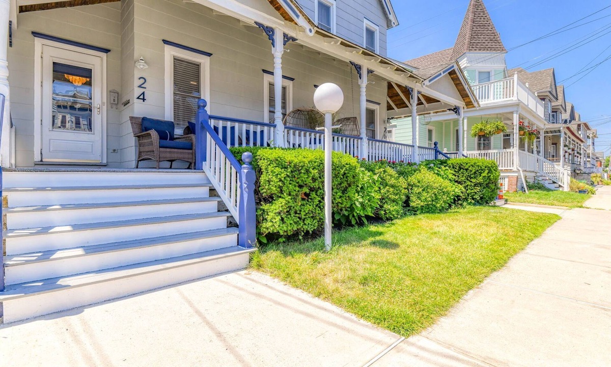 Ocean Grove House | 2nd Beach Block 5 bed 4 Bath
