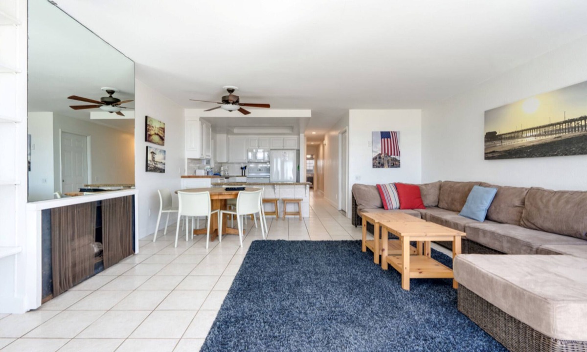 West Newport Apartment | 2nd Floor - 2004 W. Oceanfront - Beatrice