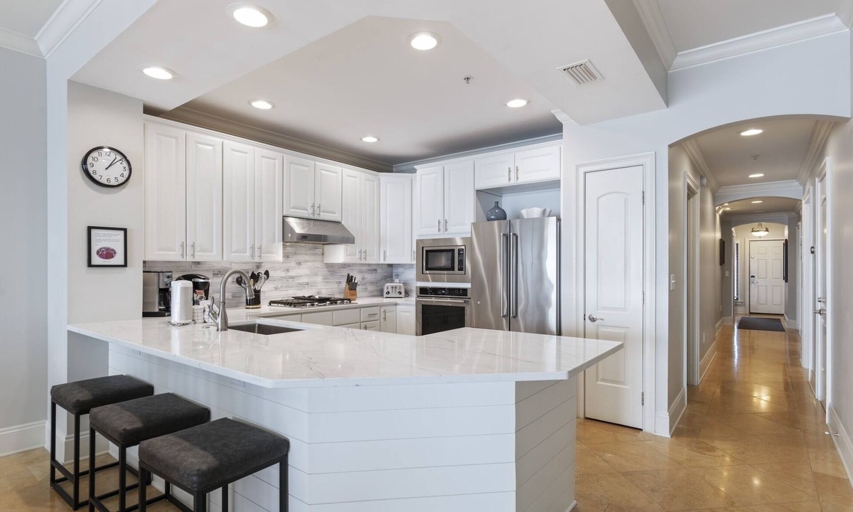 Crystal Beach Condo | 2nd Floor Luxury Gulf Front Unit! Community Pool!