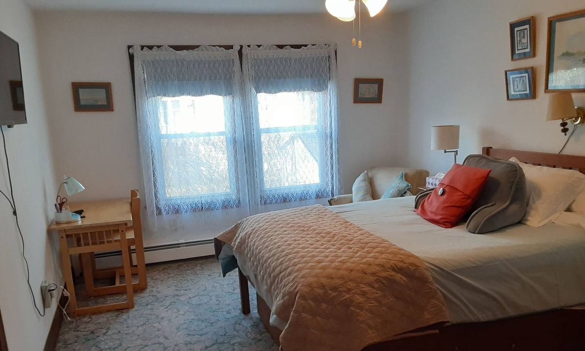 Ansonia Apartment | 2ND FLOOR PRIVATE 2-BR APARTMENT WITH FULL KITCHEN