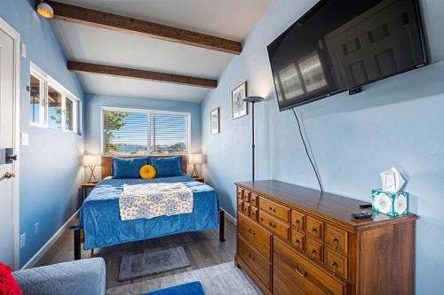 Birch Bay Apartment | 2nd Floor Studio #4 with Ocean View and Covered Deck