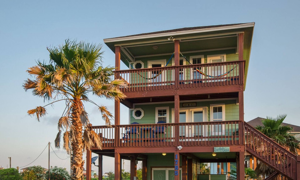 Crystal Beach House | 2nd Row Beach House with Beautiful Ocean View and Easy Beach Access