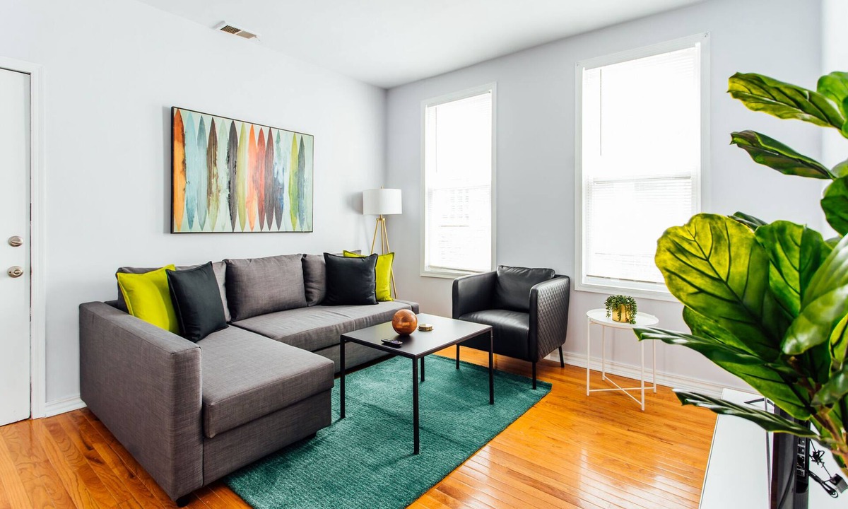 Logan Square Apartment | 2R- ❤️ Stylish and Cozy 2BR in Logan Square!