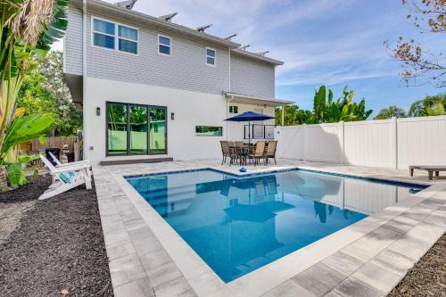 Riverview Estates House | 3,200-Sq-Ft Hideaway 5 Mi to Downtown Sarasota!