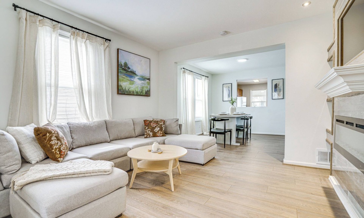Powderhorn House | 3/4 Mi to Eat Street! ‘Midtown Mini Hideaway’