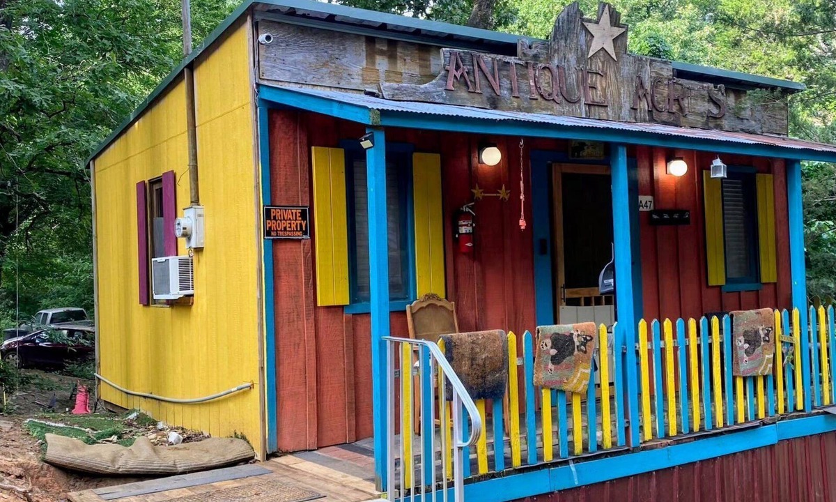 Canton Cabin | 3 Amigos cozy cabin retreat