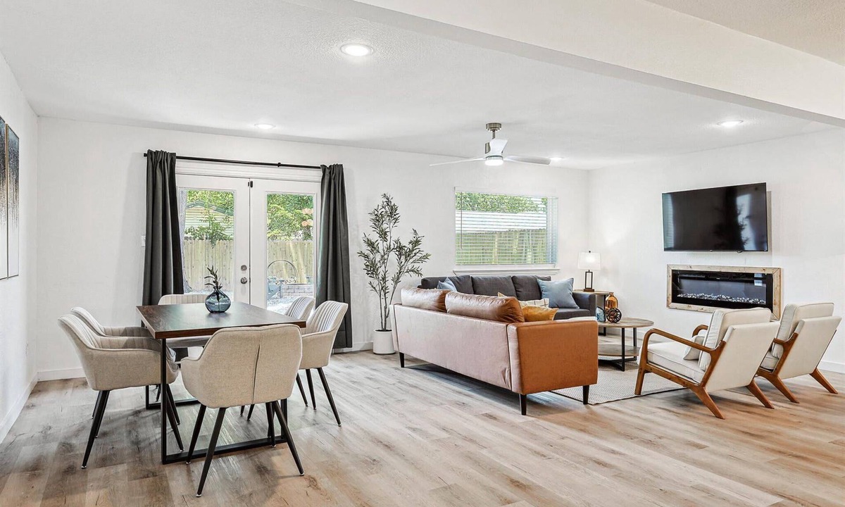 Irving House | 3-BD - Fully Remodeled, Convenient & Spacious