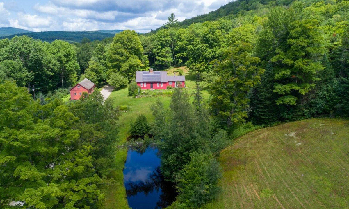 Weston House | 3 bdrm Stillwater Farmhouse near 4 ski resorts