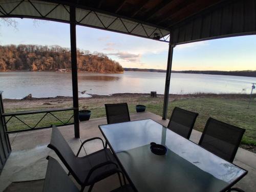 Wyandotte House | 3 bed 2 bath House on Grand Lake