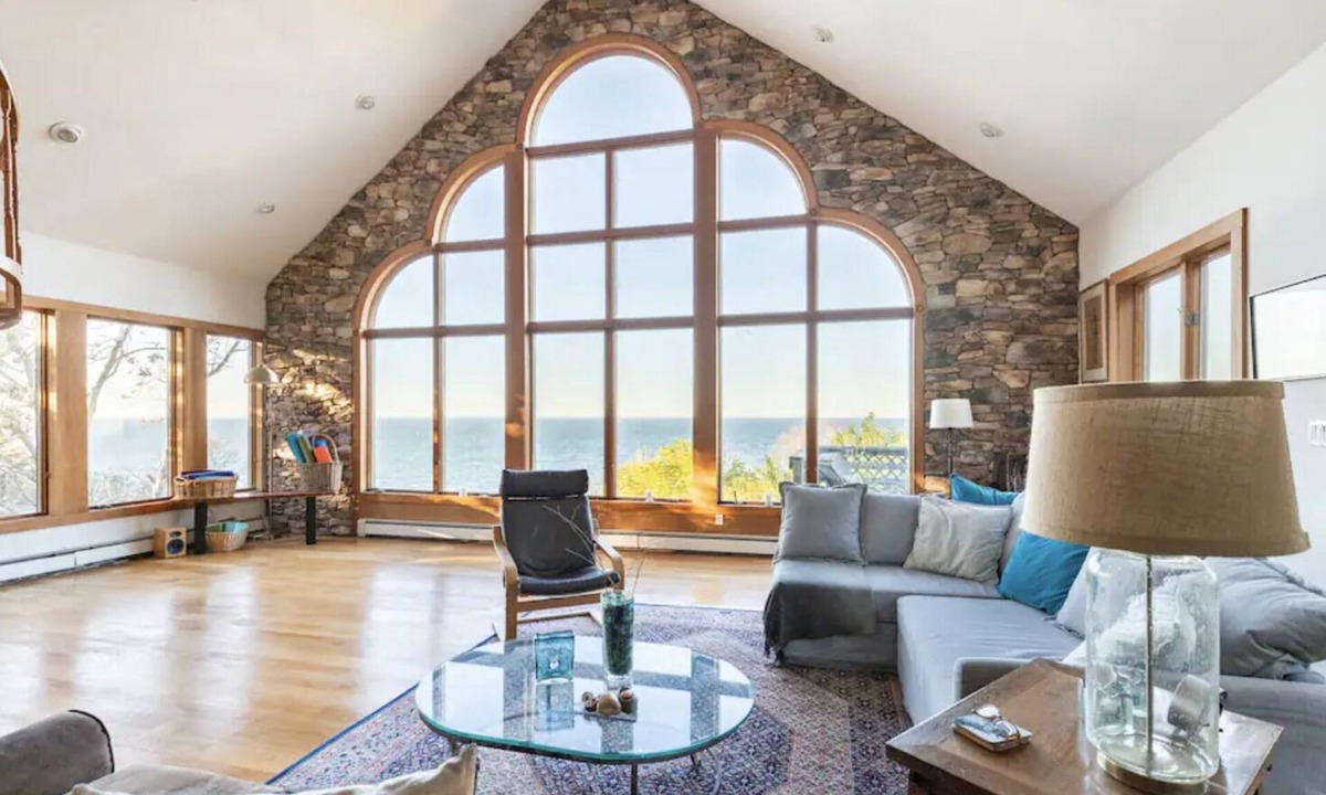 Rocky Point Ski Chalet | 3 bed, 3 full bath, beachfront, AMAZING views, fireplace