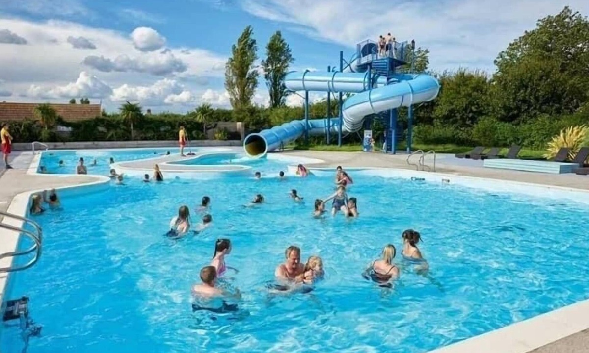 Mablethorpe and Sutton Cabin | 3 bed-7 berth-Mablethorpe-Wifi-Pet friendly