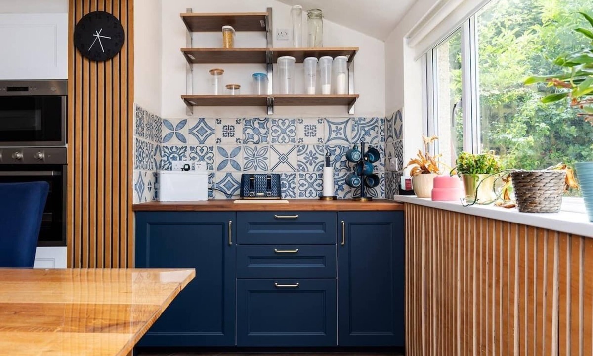 Peebles House | 3 Bed House-Free Parking- by Holiday Homes