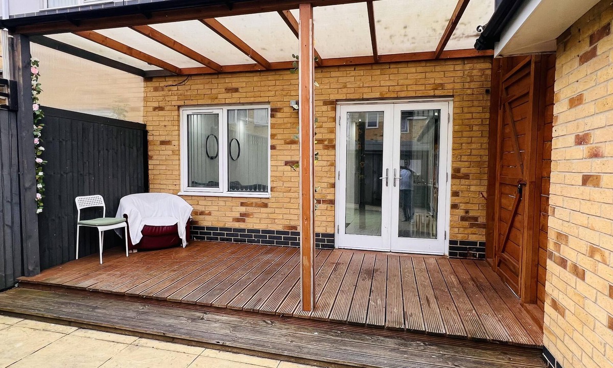 Yeading House | 3-bed House in Northolt