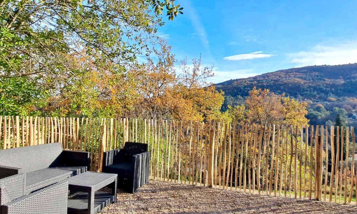 Le Bar-sur-Loup House | 3 Bed House Sleeps 8 -Private Garden -Pets Ok