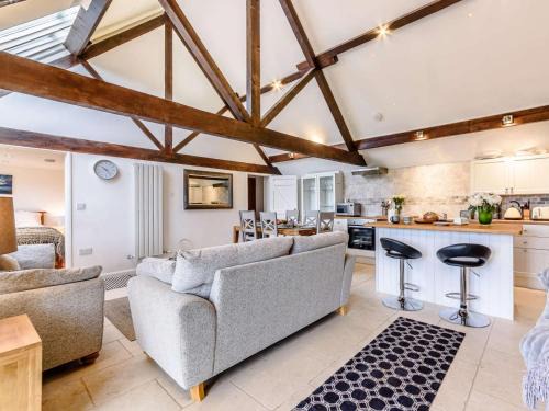 Chippenham House | 3 Bed in Chippenham oc-77334