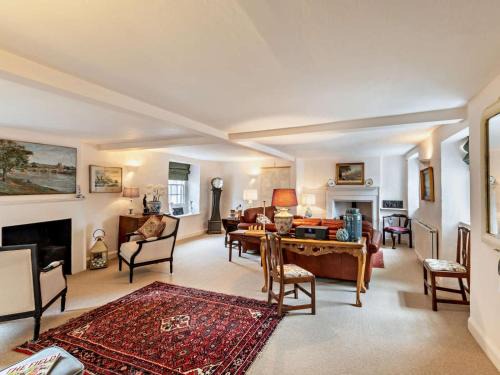 Kelso House | 3 Bed in Kelso 95231