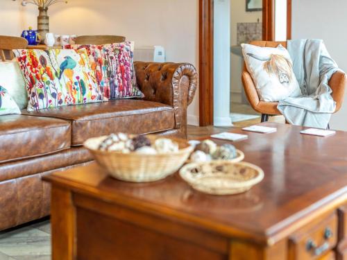 Umberleigh House | 3 Bed in Kings Nympton 78305