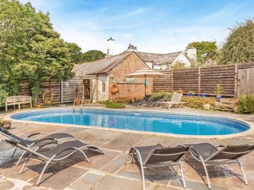 Lifton House | 3 Bed in Okehampton TCOAH