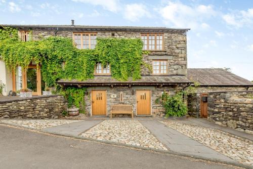 Ambleside House | 3 Bed in Outgate oc-gl018