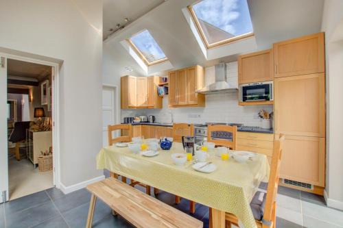 Salthouse House | 3 Bed in Salthouse oc-2002