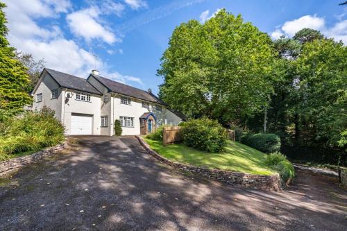 Llanfihangel Tal-y-llyn House | 3 Bed in Scethrog oc-h30013