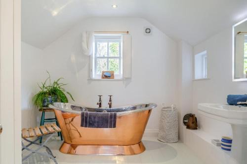 St. Teath House | 3 Bed in St. Teath oc-r31945