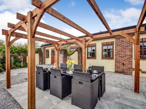 Pocklington House | 3 Bed in York 37254