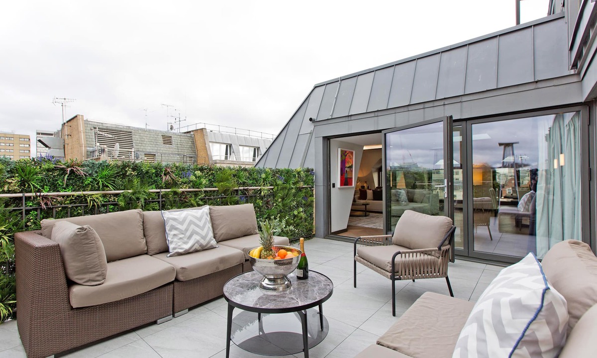 Soho Apartment | 3-bed Penthouse