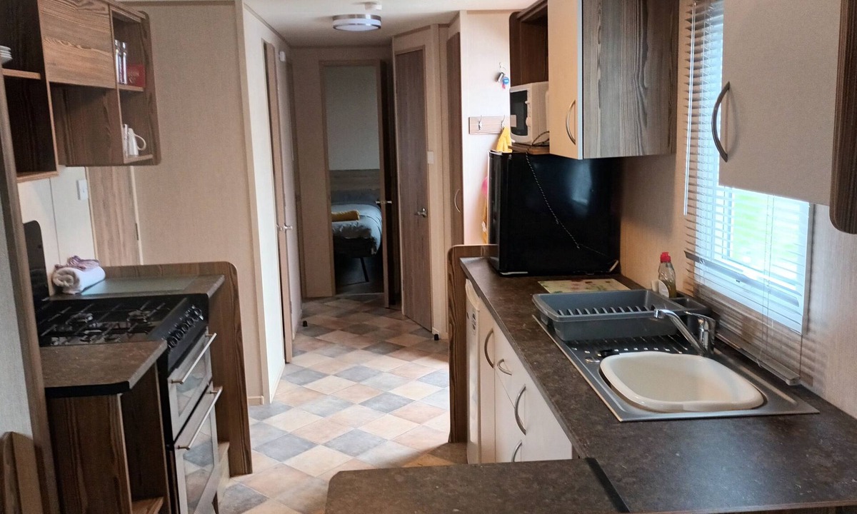 Watchet Ski Chalet | 3 bed Static 12ft Caravan Home From Home Somerset
