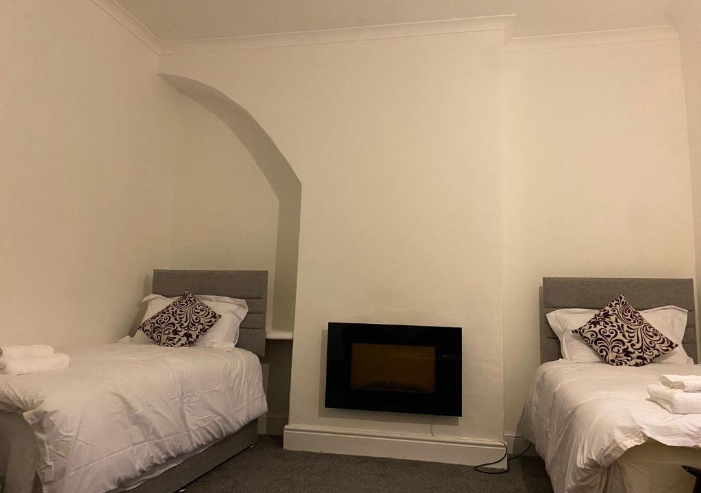 Crewe Apartment | 3 bed stylish house Whole house