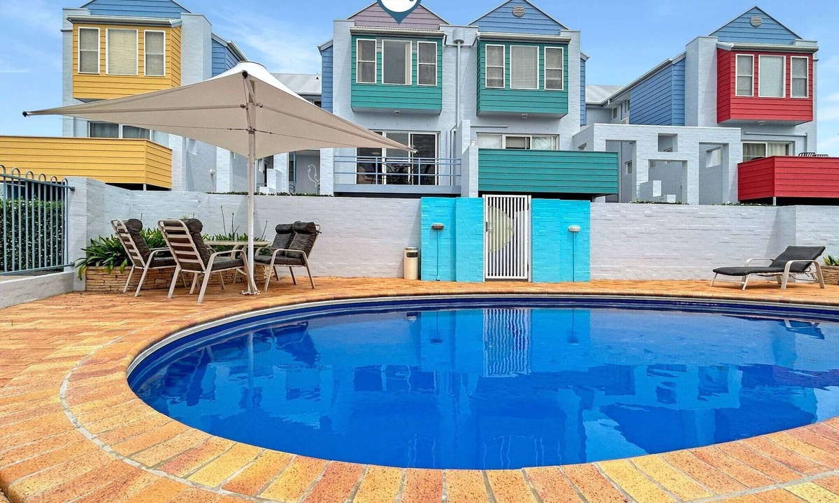 Batemans Bay Apartment | 3-Bed with Alfresco Dining & Pool in Batemans Bay