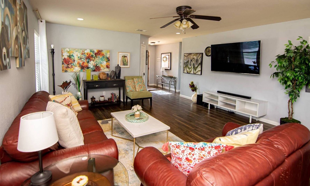 Fate House | 3 Bedroom 2 Bath Home in Fate! Close to Rockwall, Restaurant's, & Lake Ray Hubbard!
