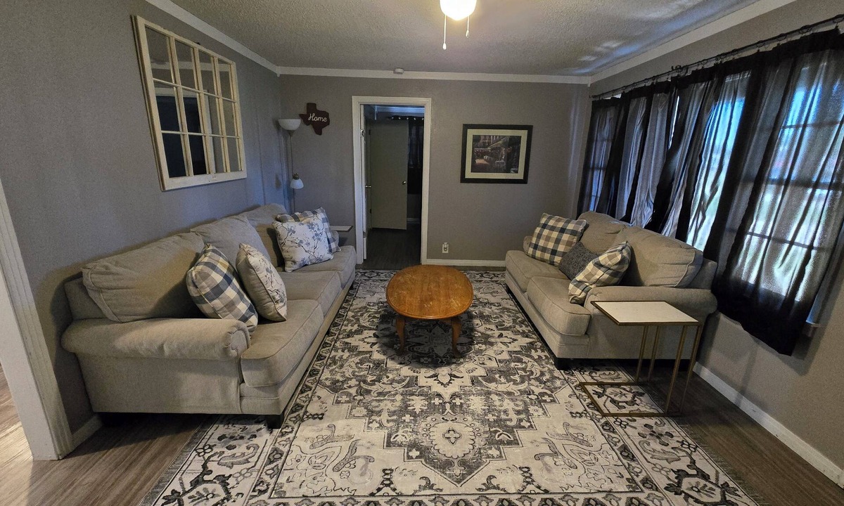 Borger House | 3-bedroom 2-bath house in Borger with WiFi and Washer/dryer