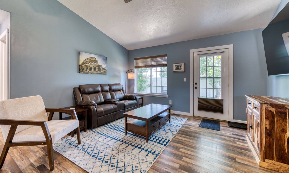 Hamilton House | 3 Bedroom, 2 bathroom house