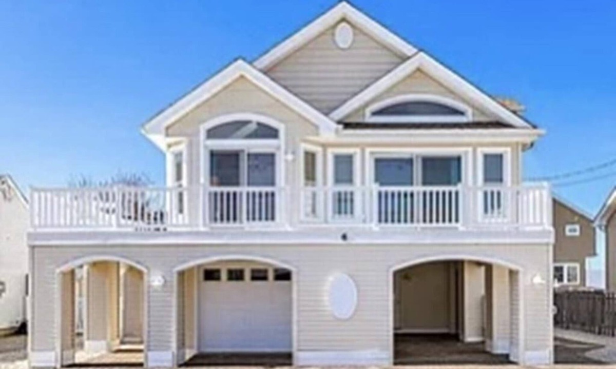 Beach Haven Gardens House | 3 bedroom accommodation in Beach Haven Gardens