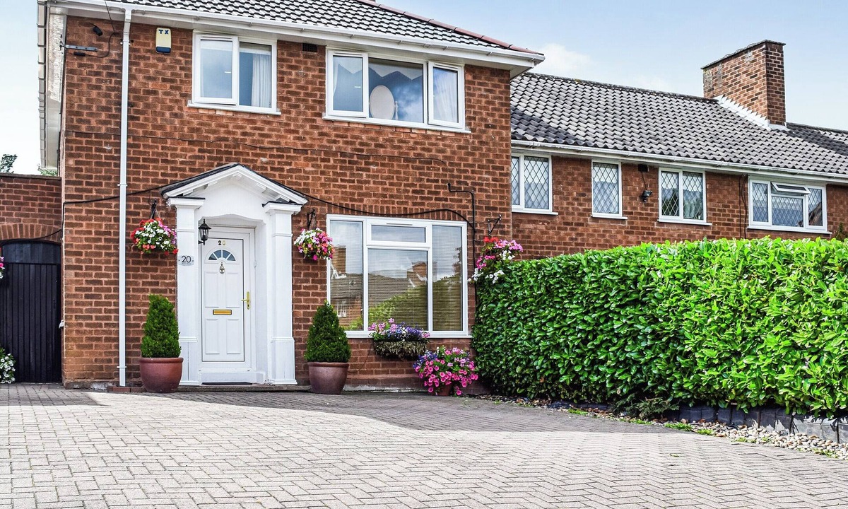 Sutton Coldfield Cottage | 3 bedroom accommodation in Sutton Coldfield