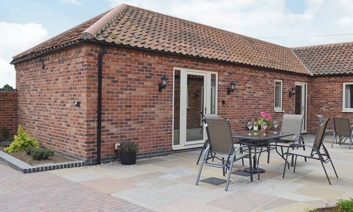 Sutton on Trent Cottage | 3 bedroom accommodation in Sutton-on-Trent