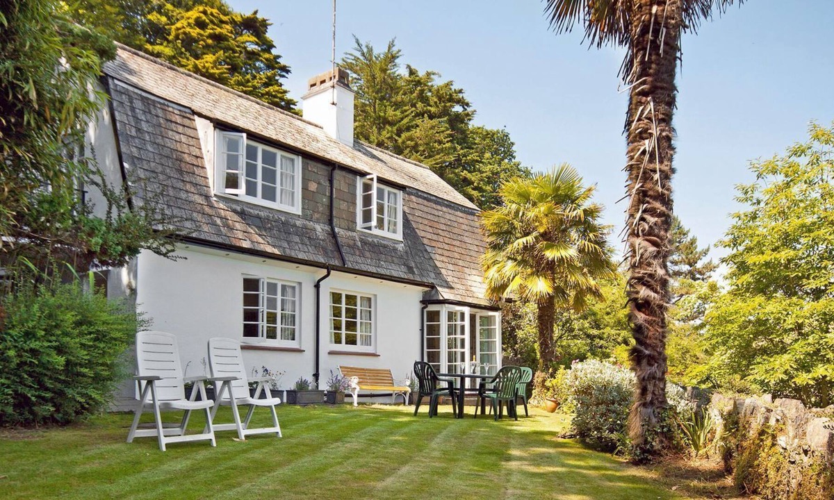 Salcombe Cottage | 3 bedroom accommodation in South Sands