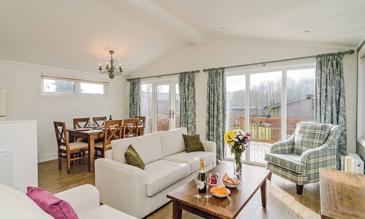 Stuppington Ski Chalet | 3 bedroom accommodation in Canterbury