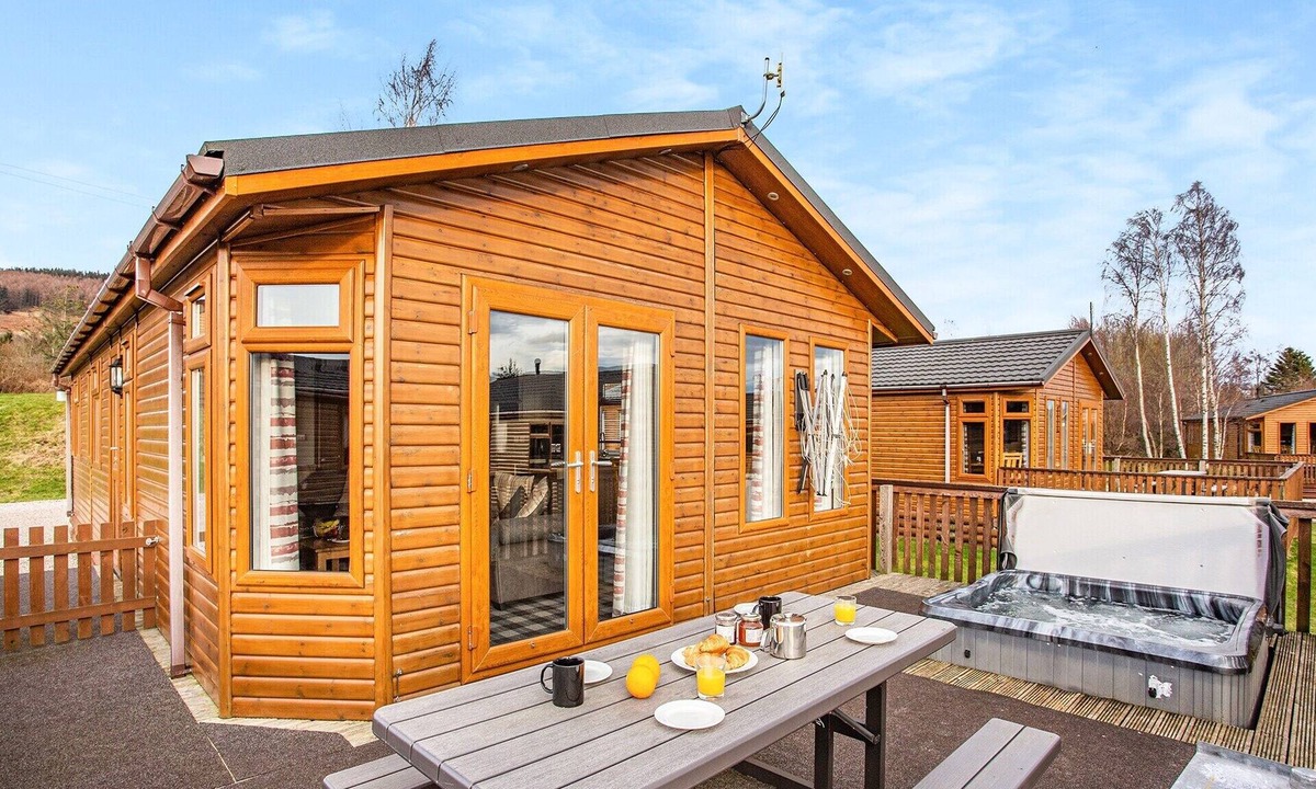 Banchory Cabin | 3 bedroom accommodation in Castlewood