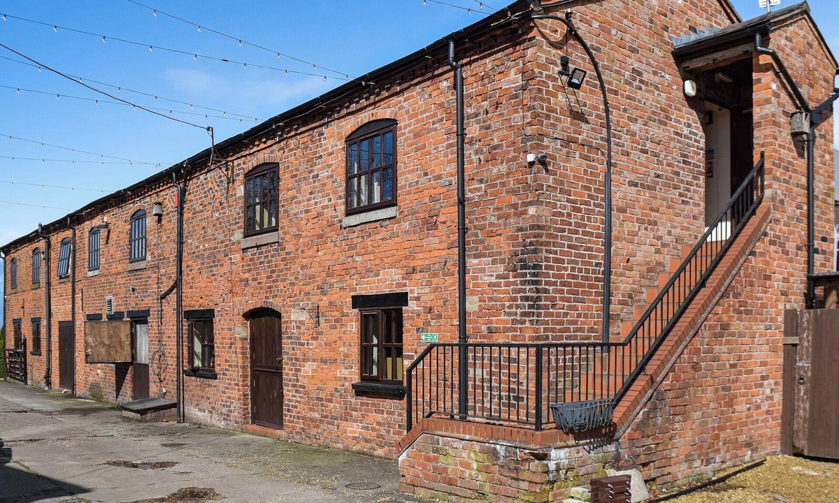 Middlewich Cottage | 3 bedroom accommodation in Middlewich