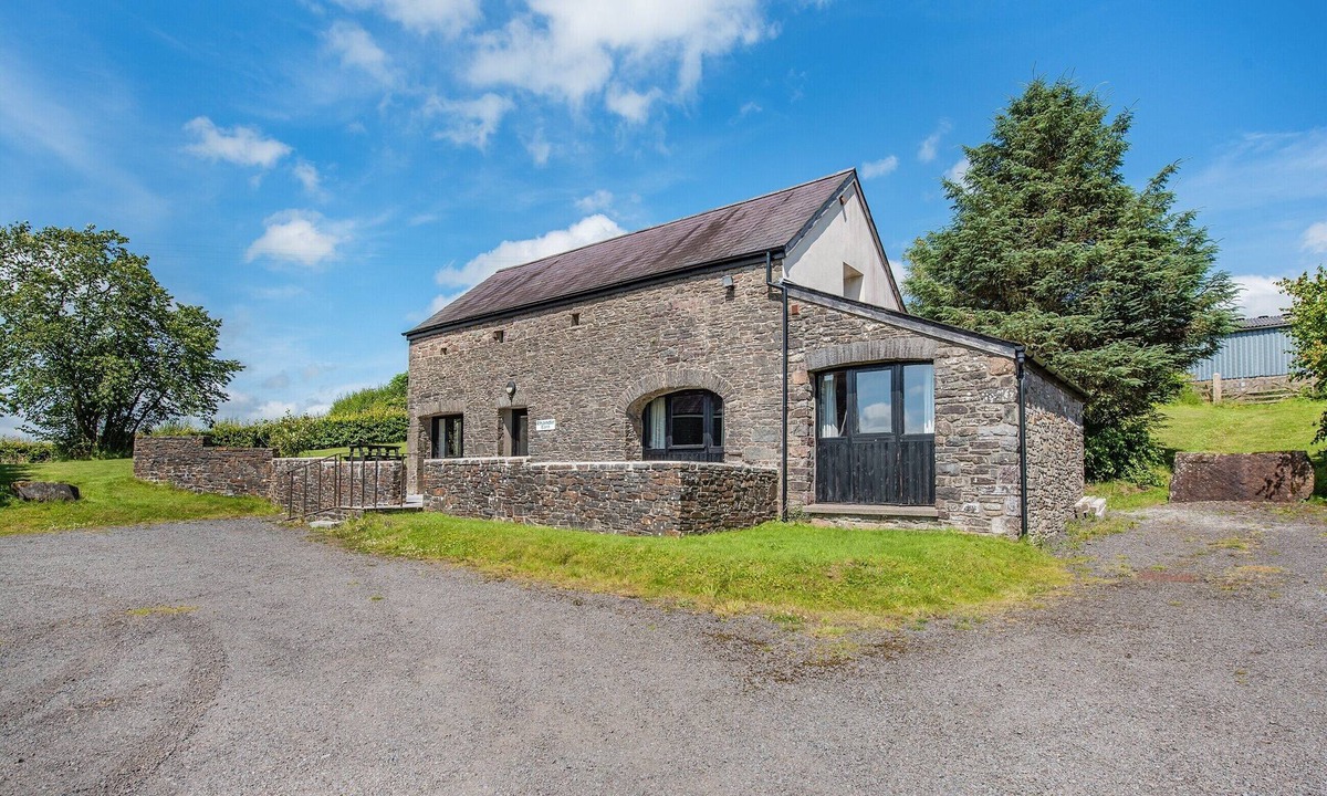 Pentrefelin Cottage | 3 bedroom accommodation in Trapp, near Llandeilo