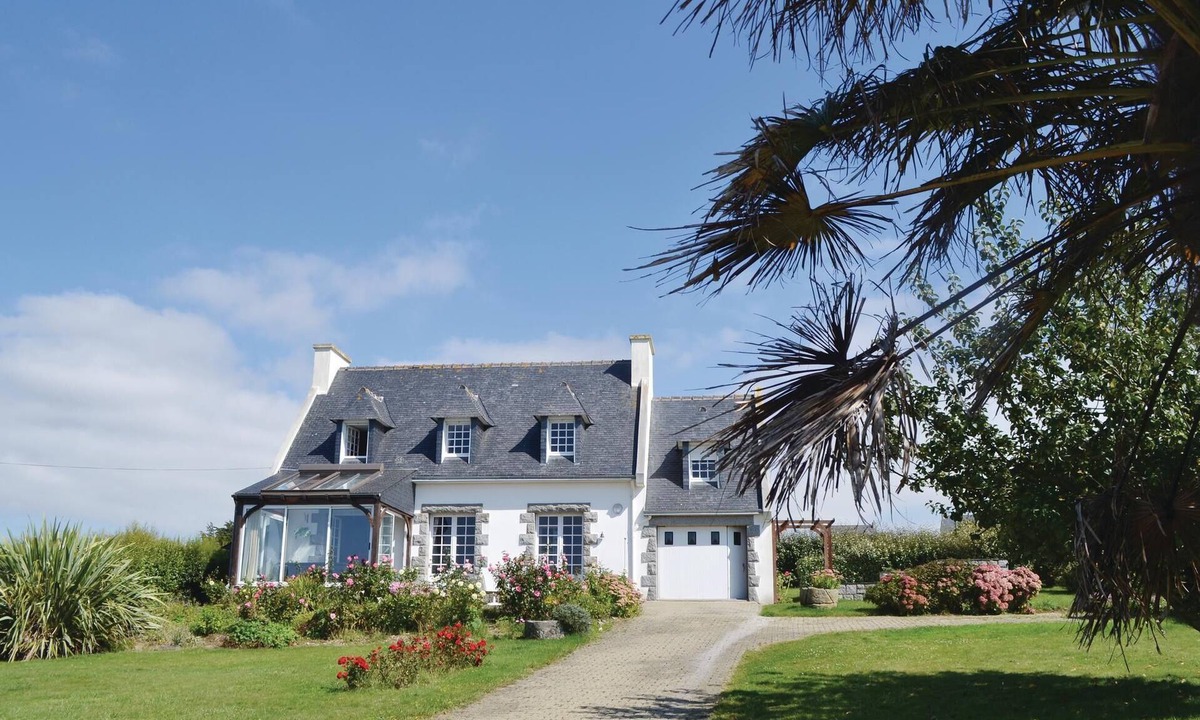 Plomodiern House | 3 bedroom accommodation in Plomodiern