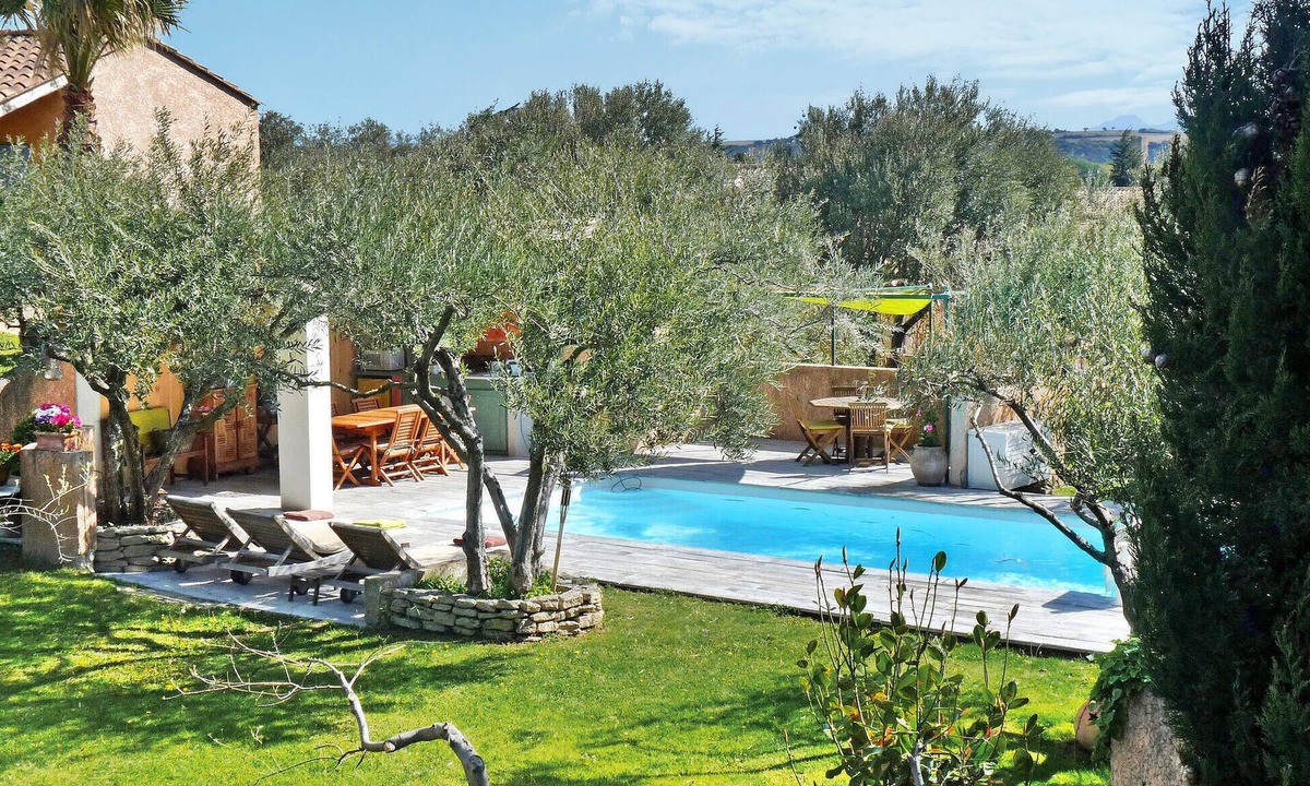 Roquemaure House | 3 bedroom accommodation in Roquemaure