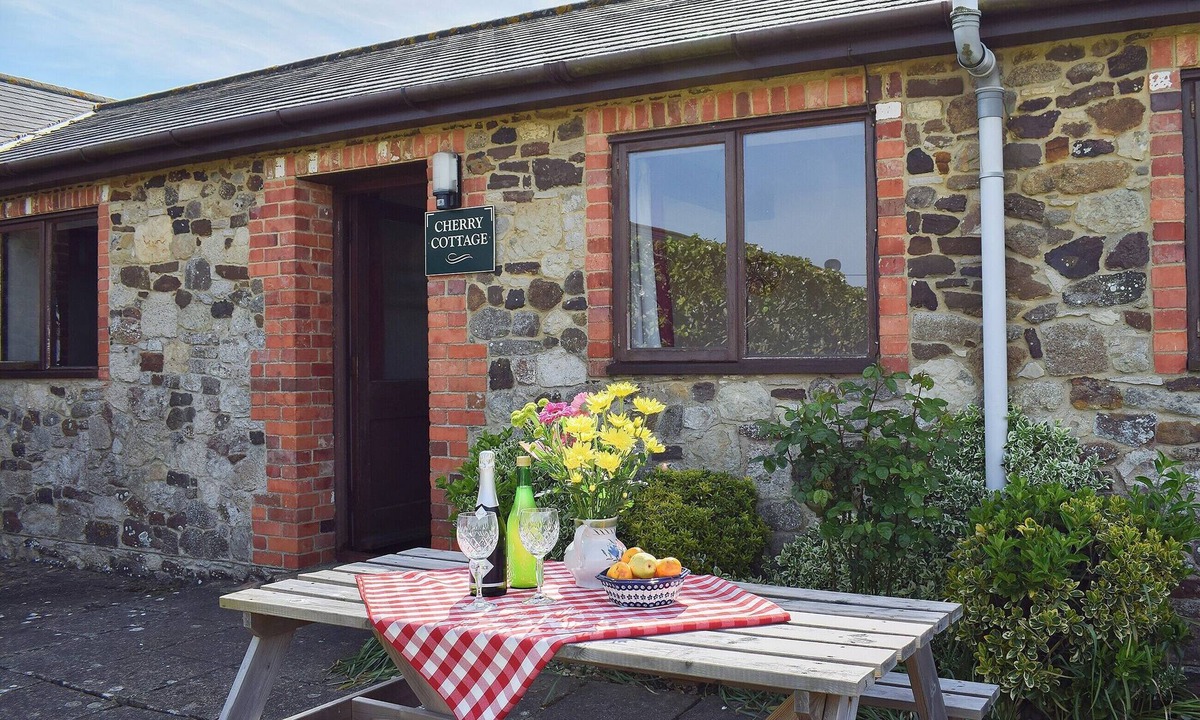 Newport Cottage | 3 bedroom accommodation in Brighstone