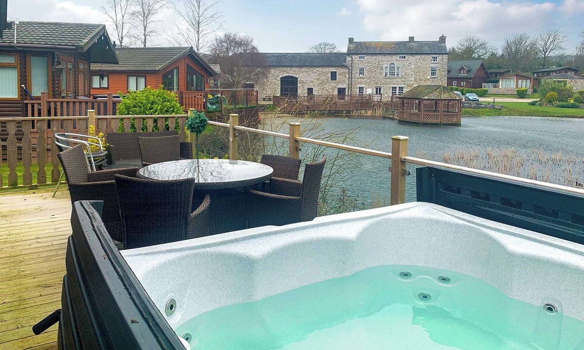Carnforth Ski Chalet | 3 bedroom accommodation in Carnforth