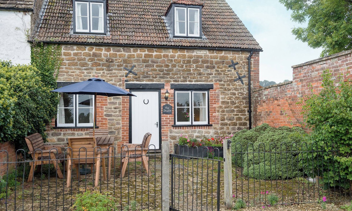 Christian Malford Cottage | 3 bedroom accommodation in Foxham, near Chippenham